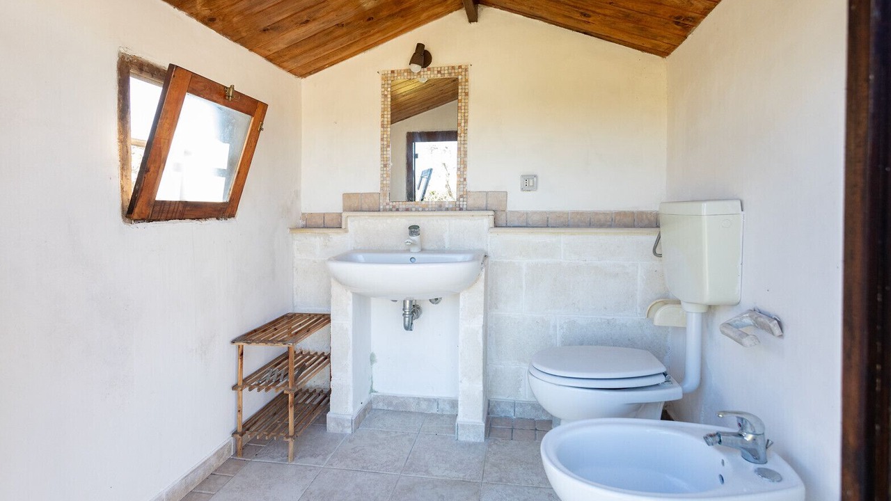 Photo of Bathroom in Cocumola