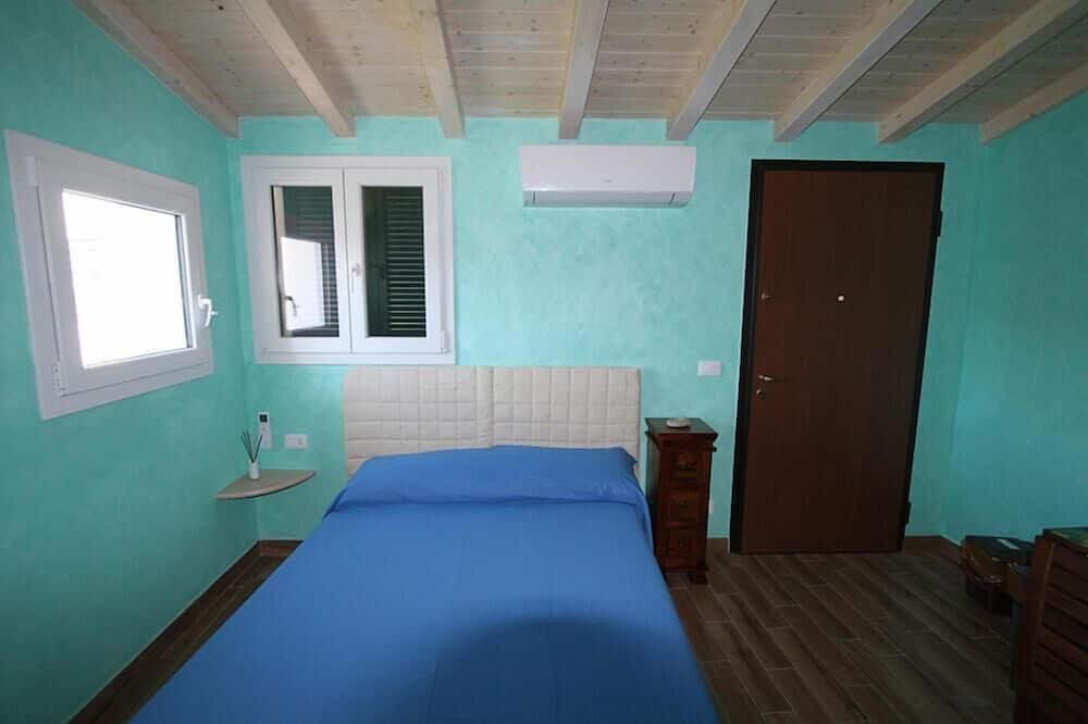 Photo of Bedroom in Lucinasco