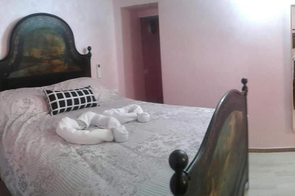Photo of Bedroom in Lucinasco