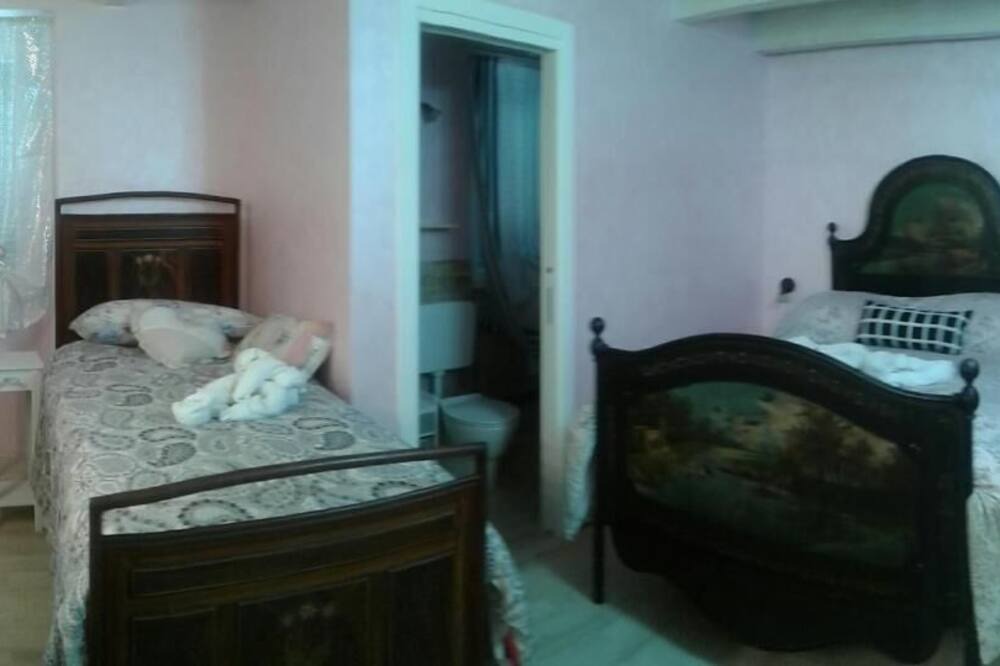 Photo of Bedroom in Lucinasco