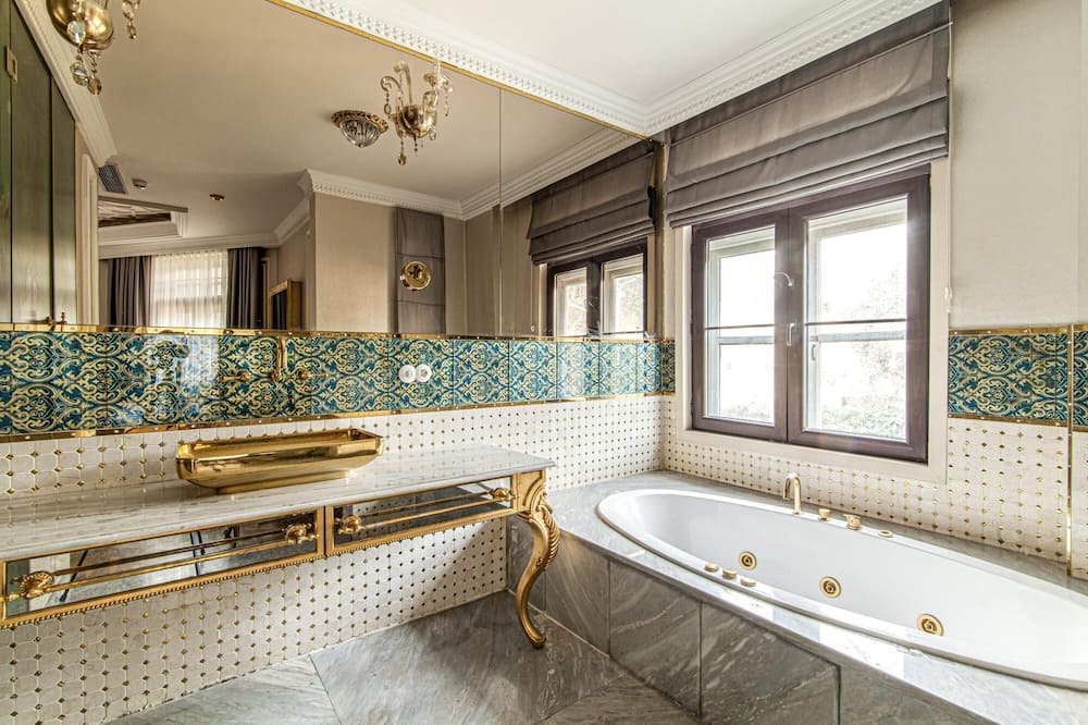 Photo of Bathroom in Beylerbeyi