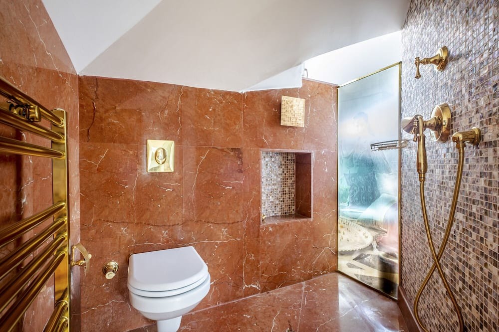 Photo of Bathroom in Beylerbeyi