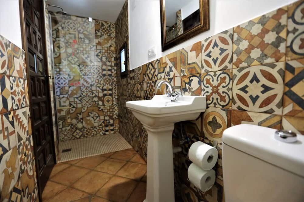 Photo of Bathroom in Cazalla De La Sierra