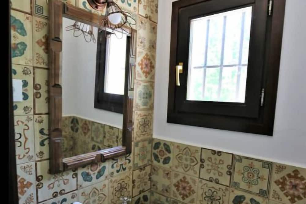 Photo of Bathroom in Cazalla De La Sierra