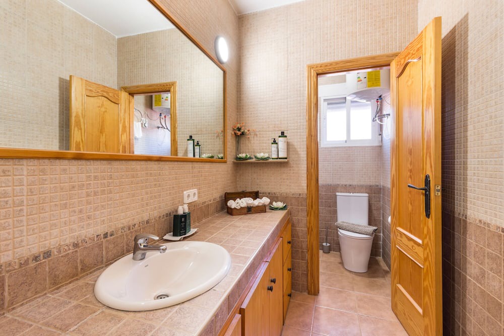 Photo of Bathroom in El Esparragal