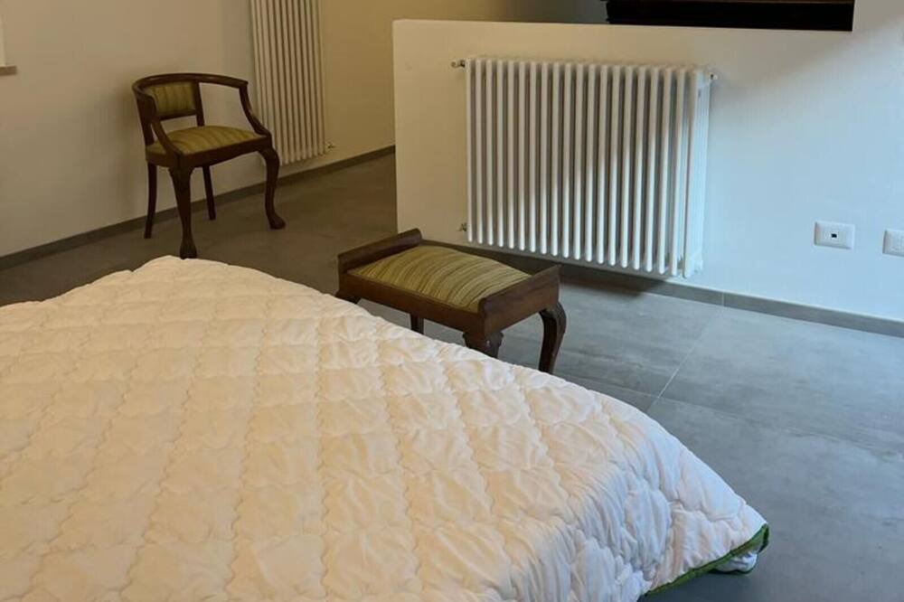 Photo of Bedroom in Invorio