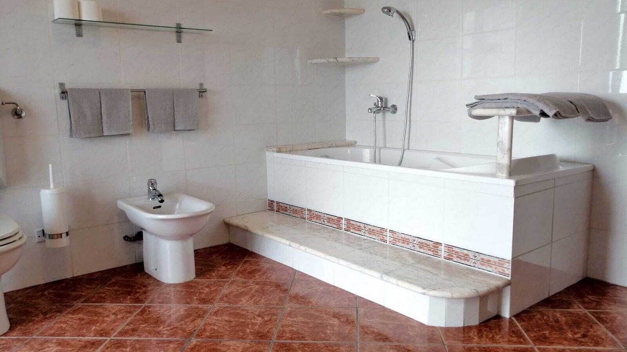 Photo of Bathroom in Belvedere Langhe