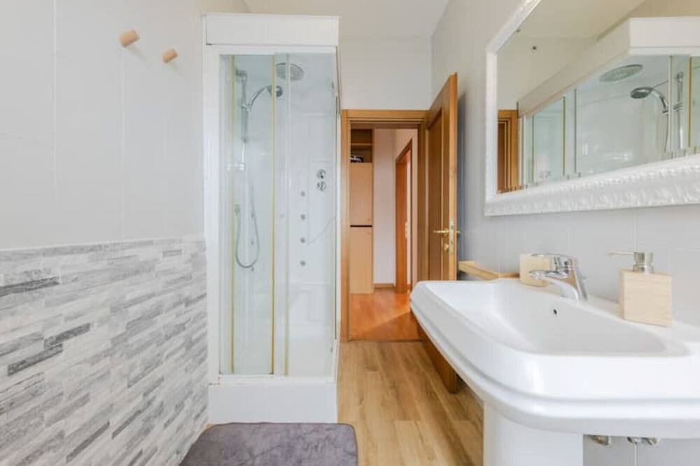 Photo of Bathroom in Tessera