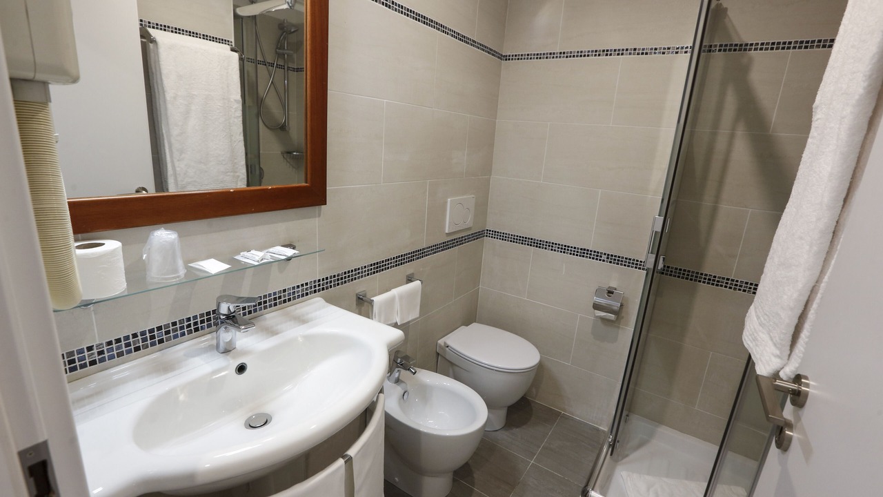 Photo of Bathroom in Zona XVIII Capannelle