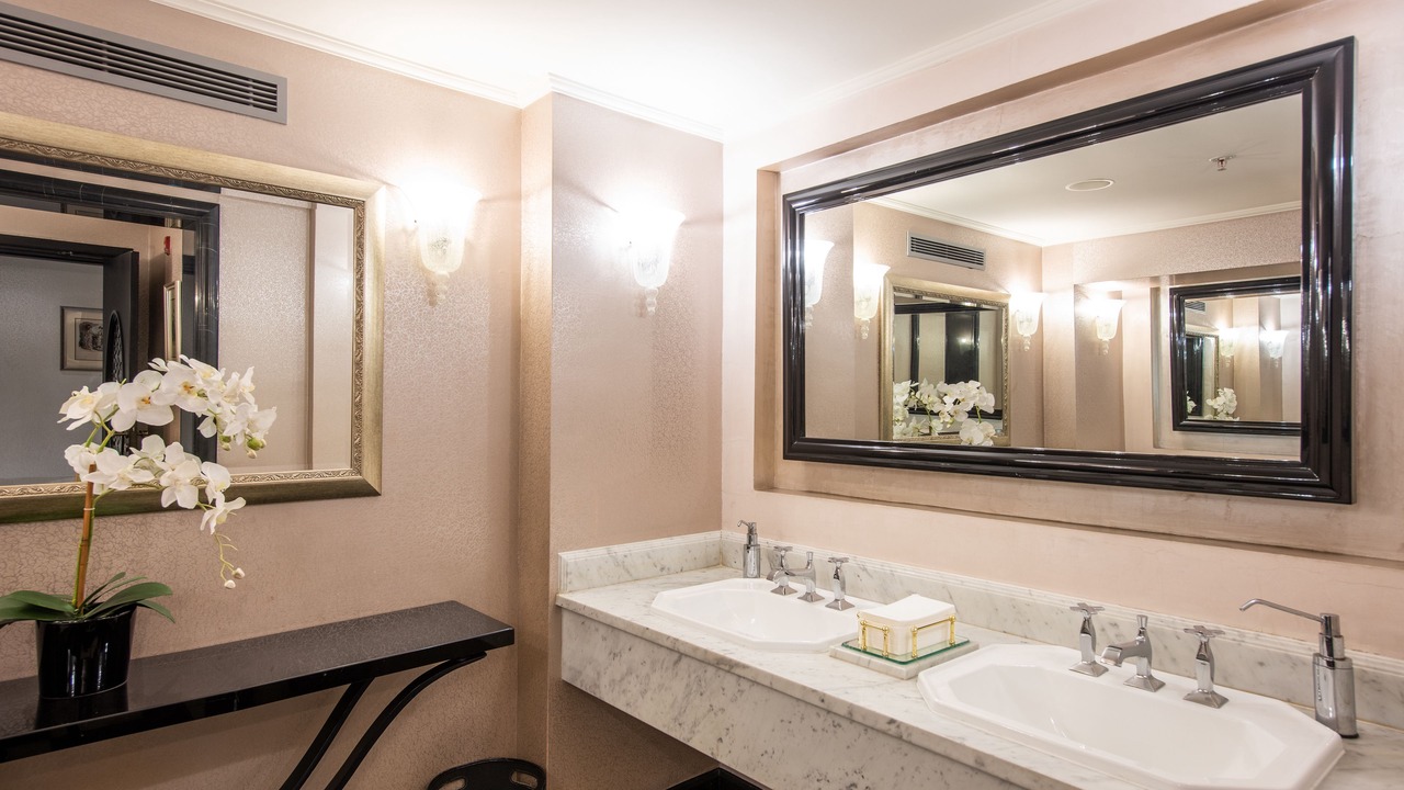 Photo of Bathroom in Pera