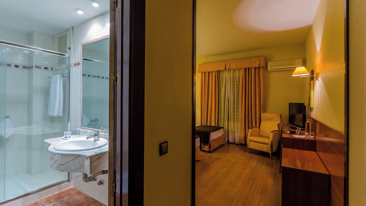 Photo of Bathroom in Bailen