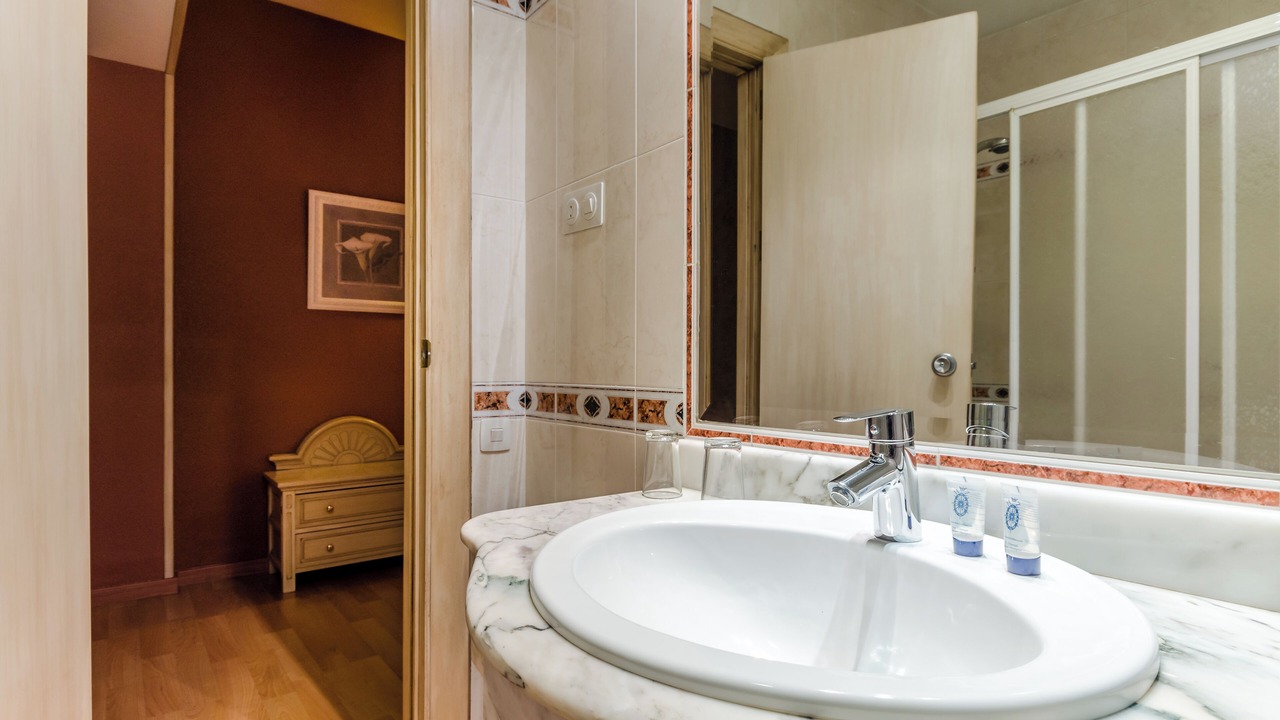 Photo of Bathroom in Bailen