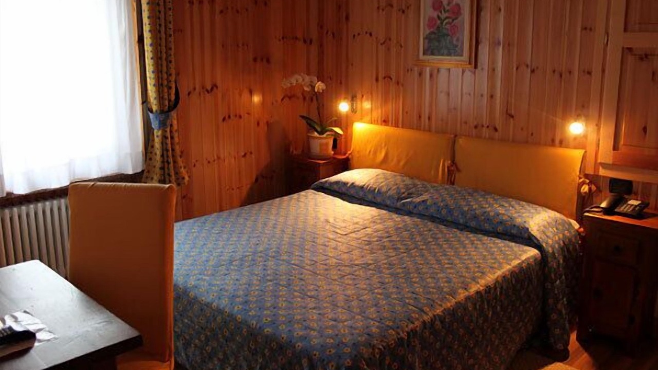Photo of Bedroom in Antey-Saint-Andre
