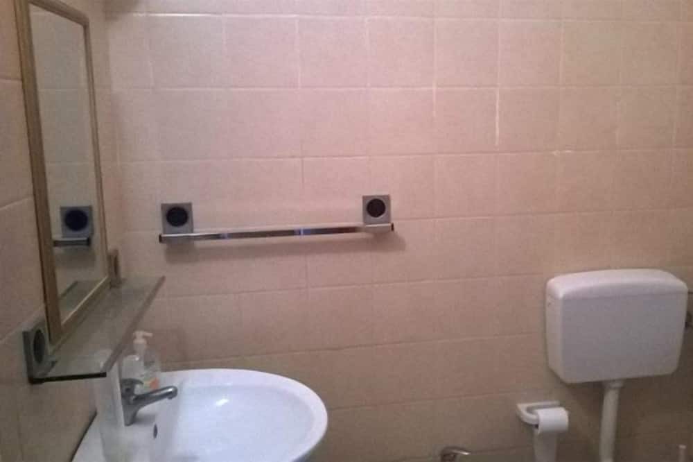 Photo of Bathroom in Syracuse
