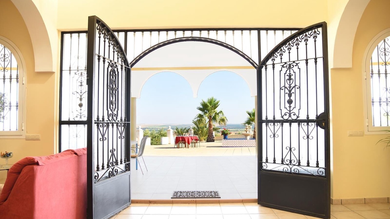 Photo of Outdoor in Lora Del Rio
