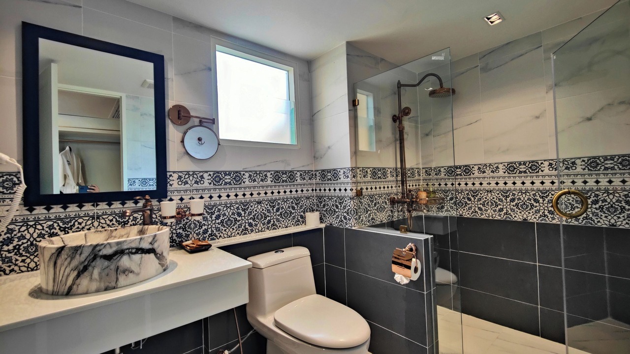 Photo of Bathroom in Khao San