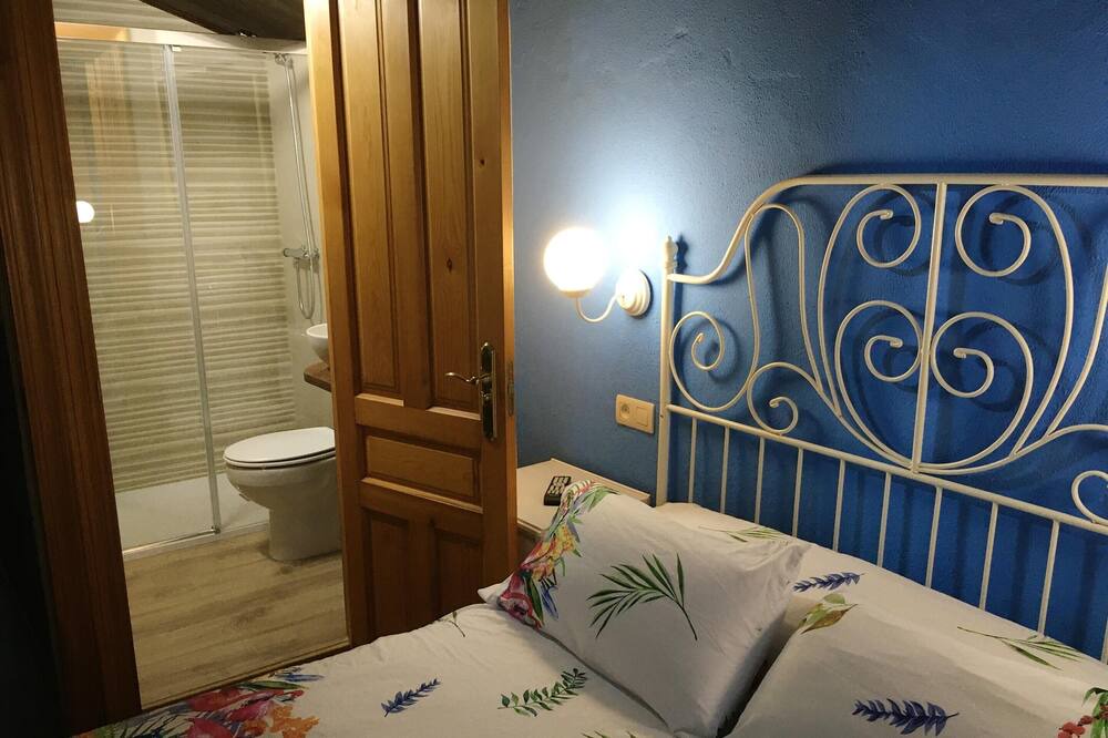 Photo of Bathroom in Onis