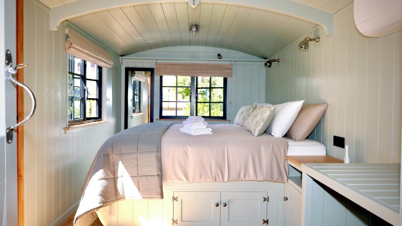 Photo of Bedroom in New Golden Mile