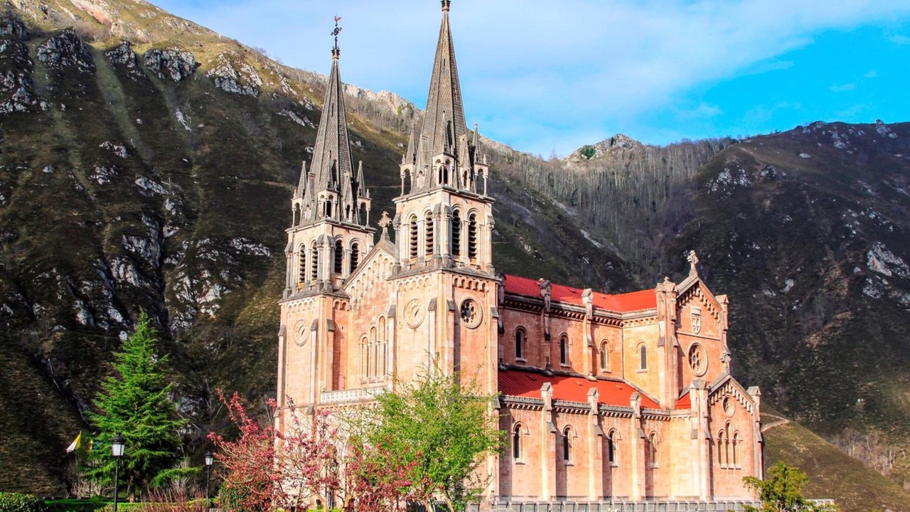 Photo of Buildings in Corao