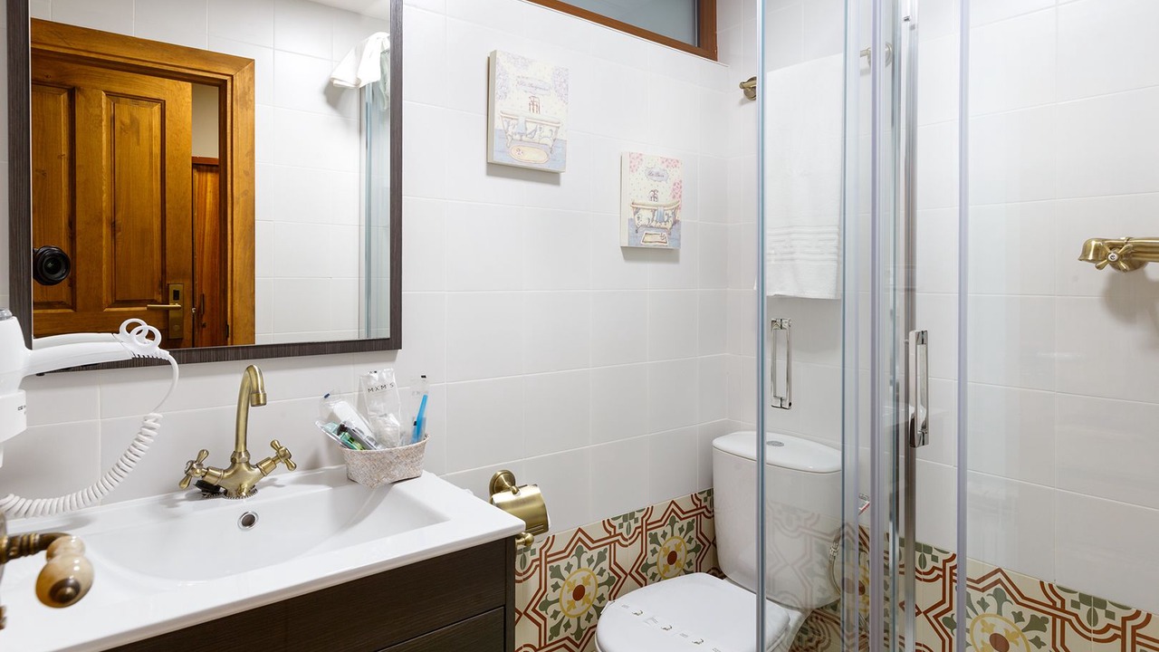 Photo of Bathroom in Azanuy-Alins