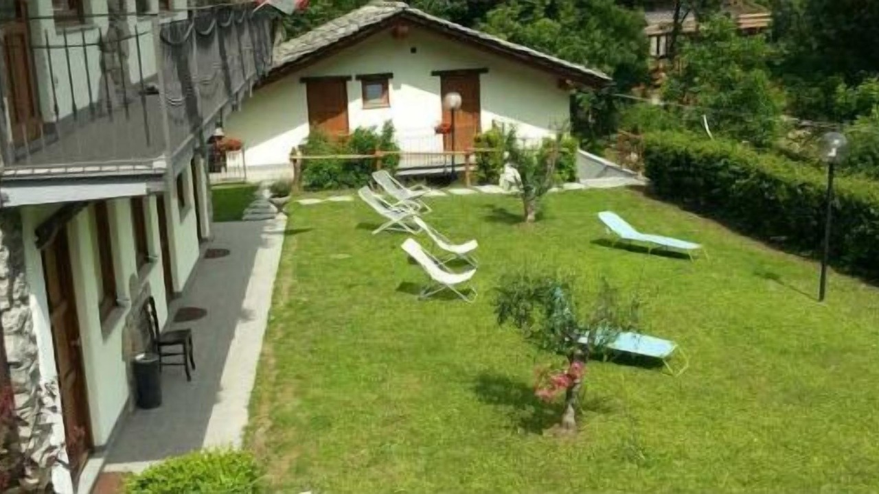 Photo of Outdoor in Hone