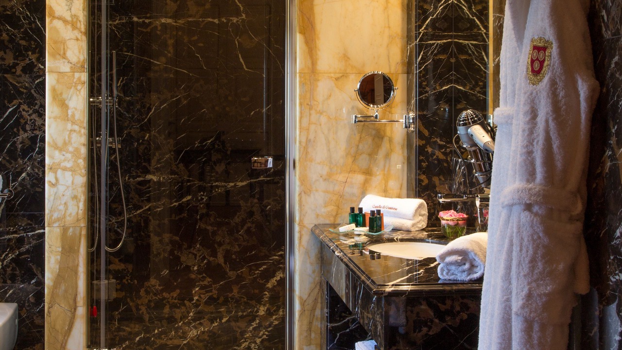 Photo of Bathroom in Guarene
