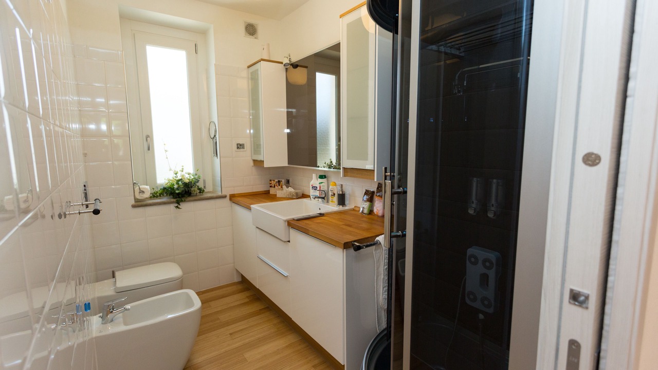 Photo of Bathroom in Roddi