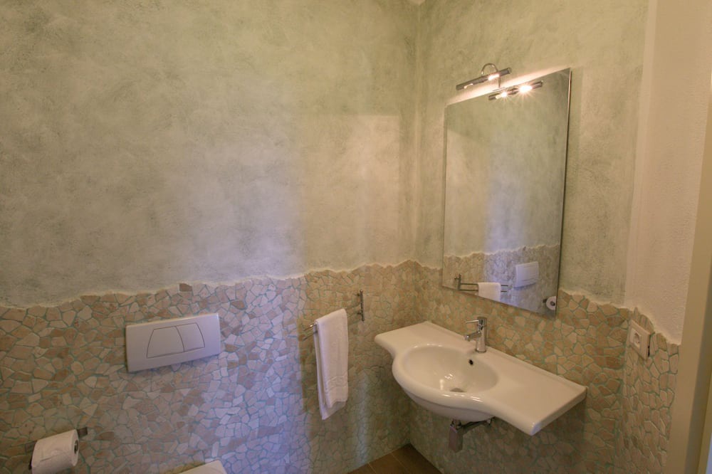 Photo of Bathroom in San Valentino In Abruzzo