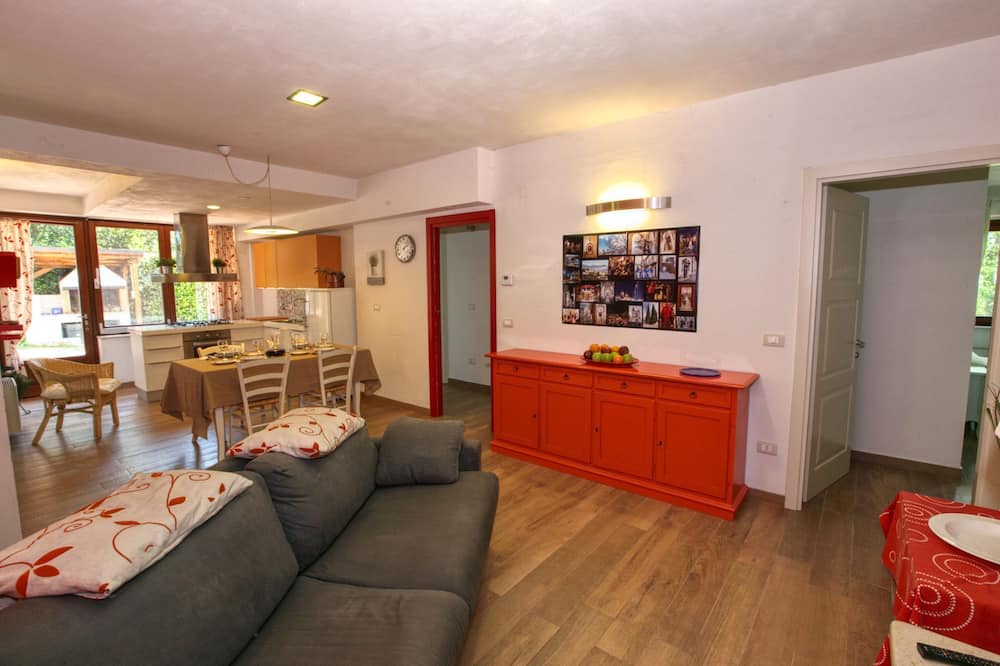 Photo of Livingroom in San Valentino In Abruzzo