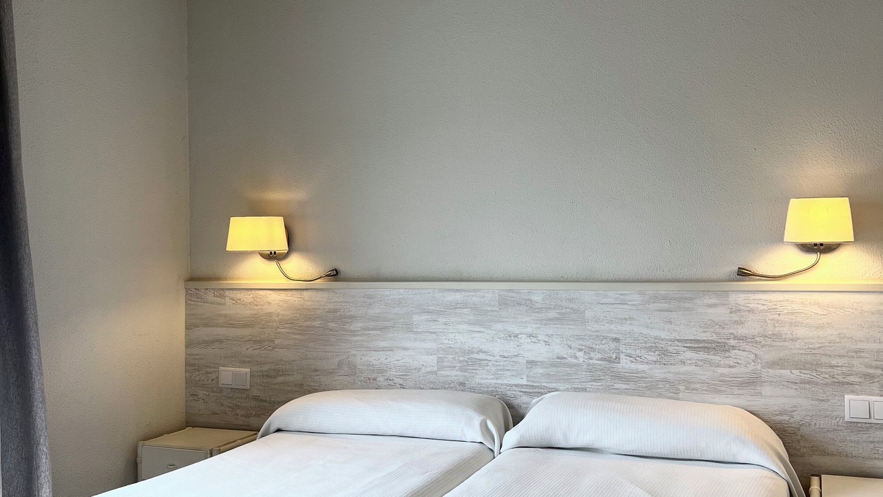 Photo of Bedroom in Llers
