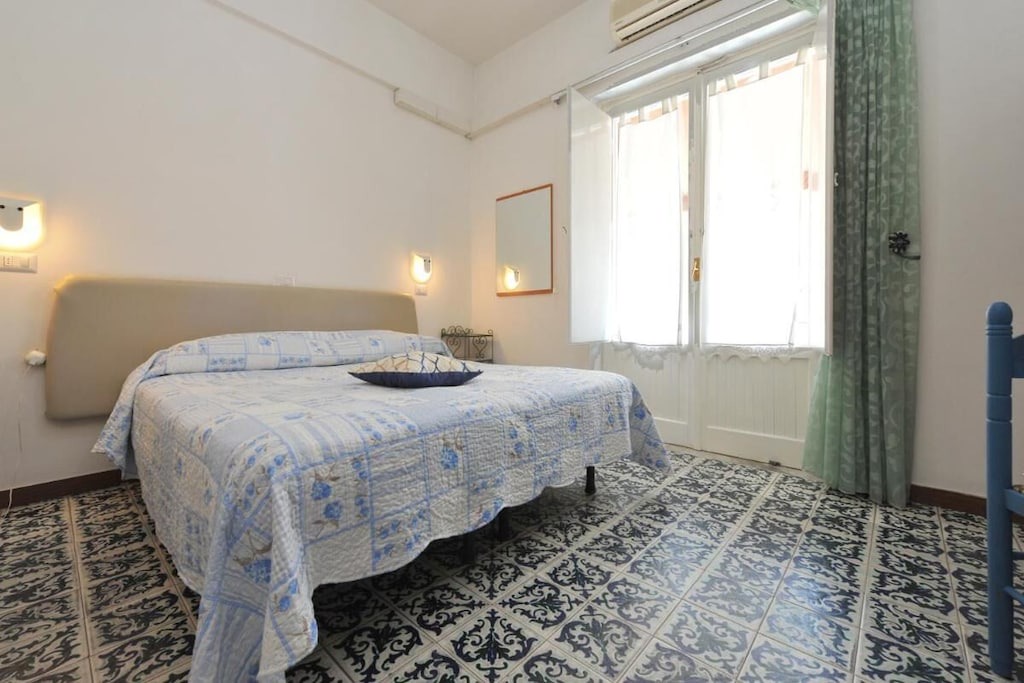 Photo of Bedroom in Minori