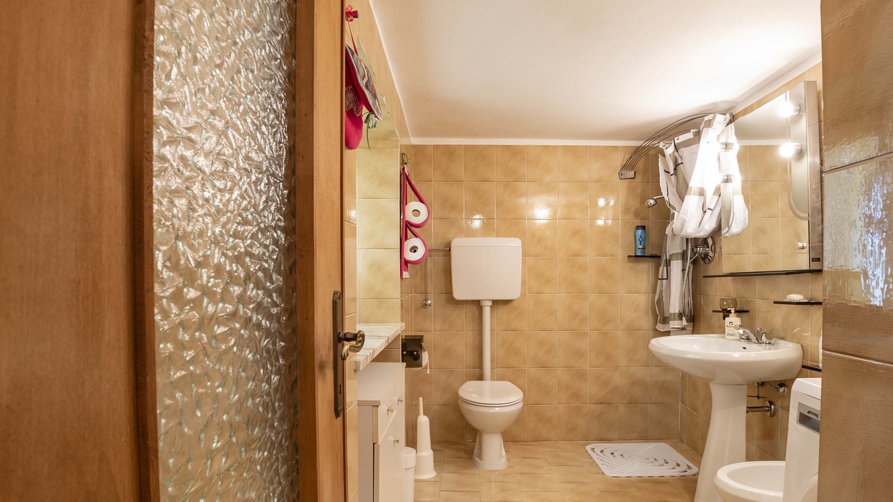 Photo of Bathroom in Montioni