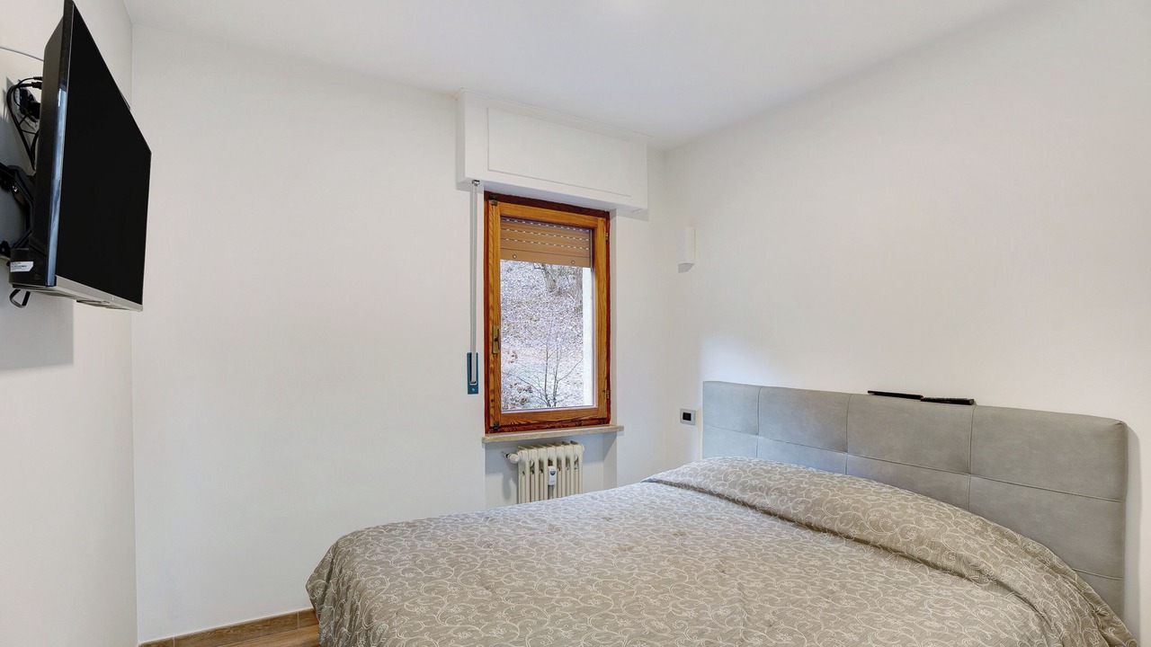 Photo of Bedroom in Piode
