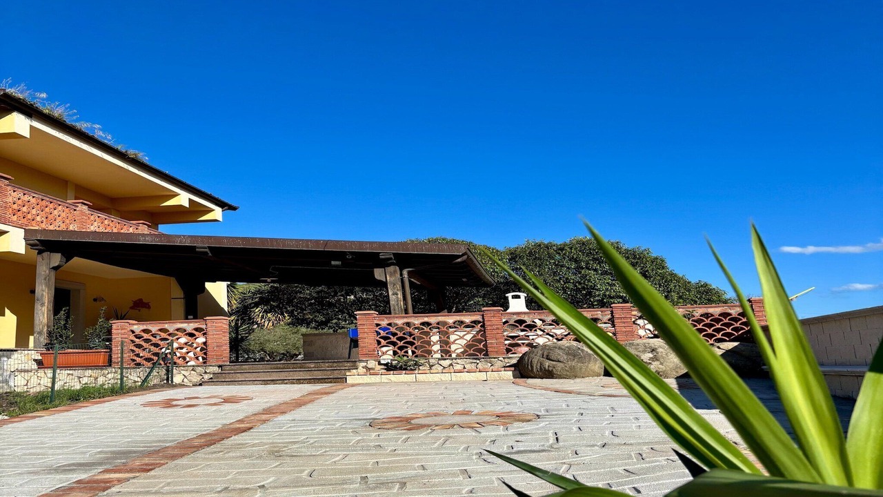Photo of Patio Balcony in Mitogio