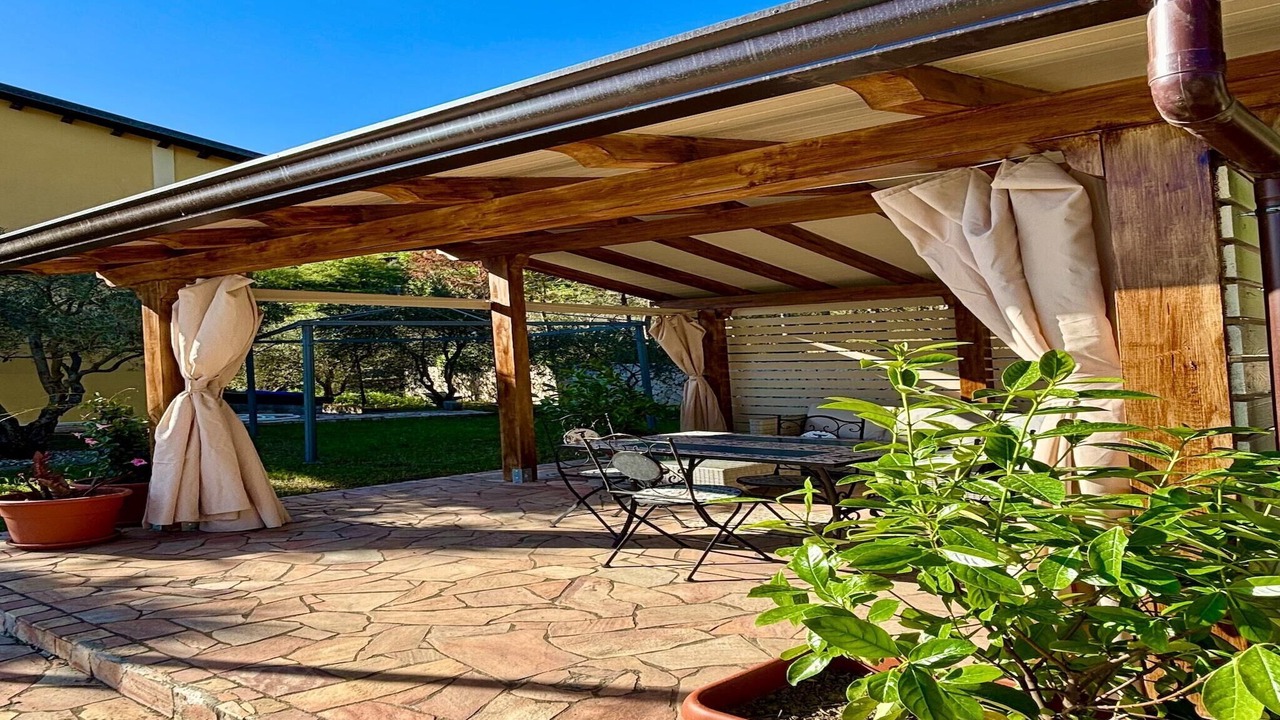 Photo of Patio Balcony in Mitogio