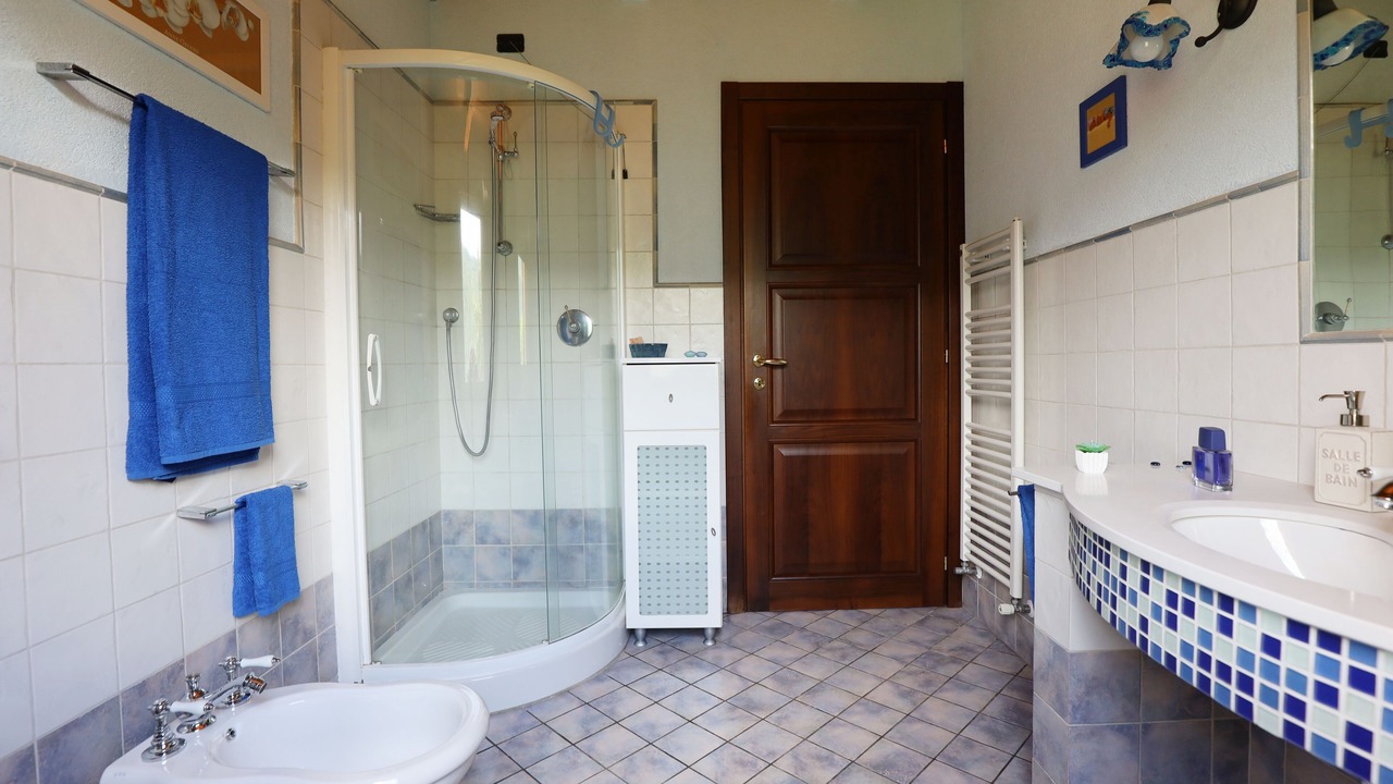 Photo of Bathroom in Rialto