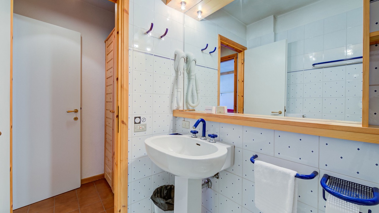 Photo of Bathroom in Grangesises