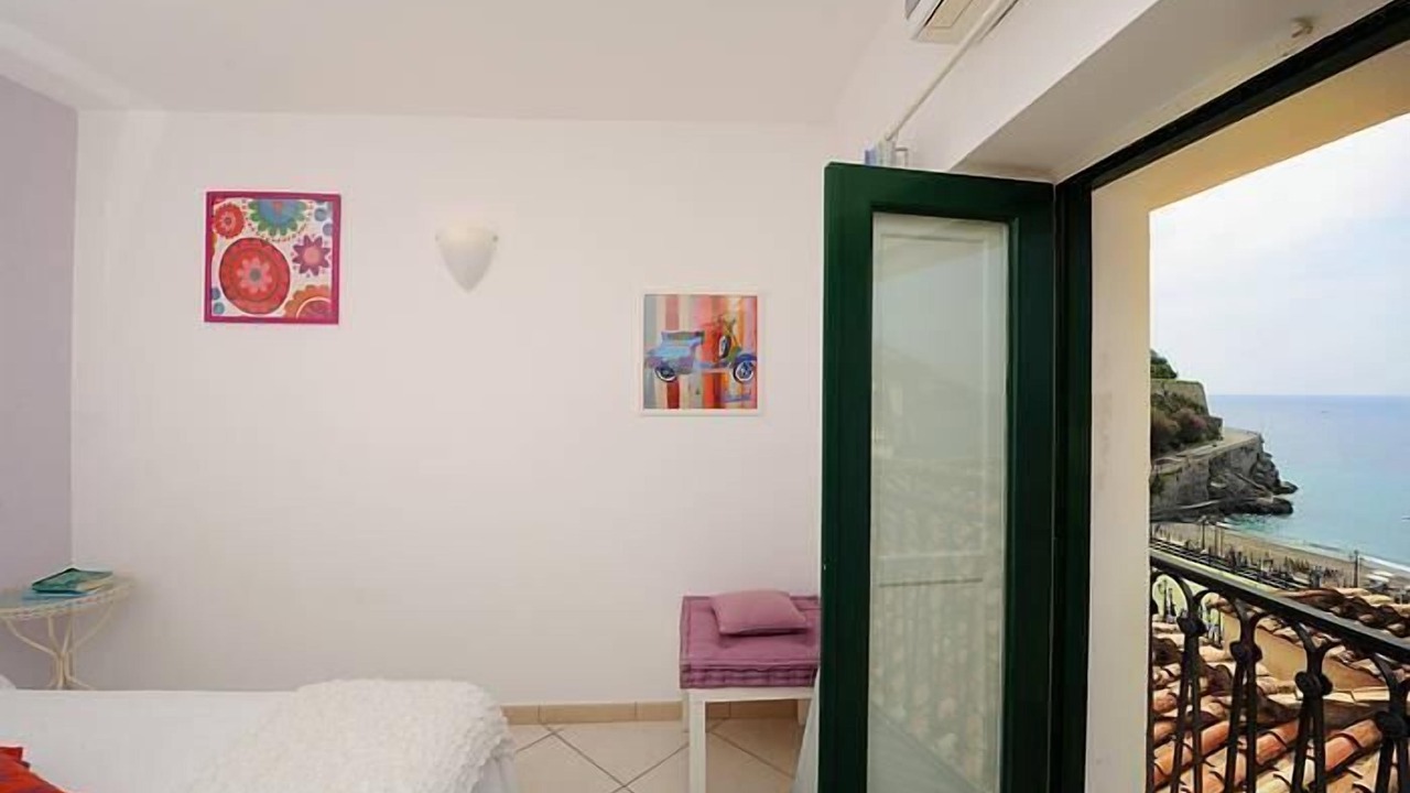 Photo of Bedroom in Minori