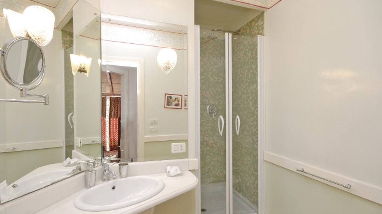 Photo of Bathroom in Rione IV Campo Marzio