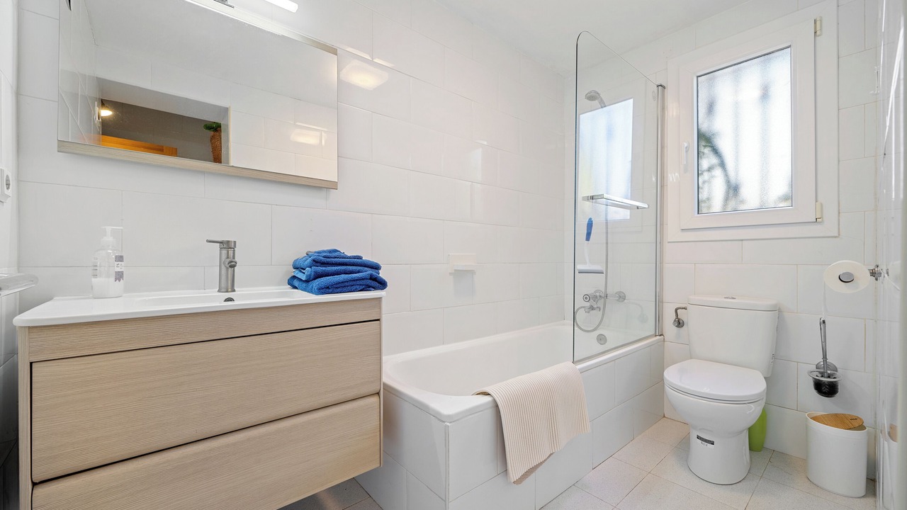 Photo of Bathroom in Miami Platja