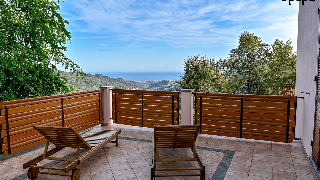 Photo of Patio Balcony in Diano Evigno