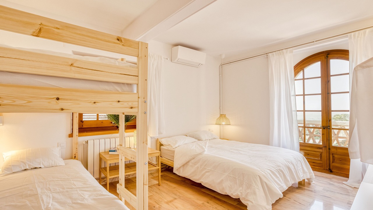 Photo of Bedroom in Palau-Saverdera