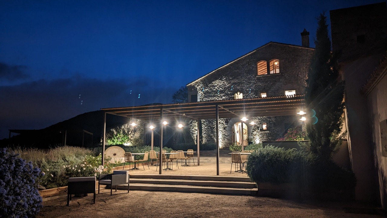 Photo of Outdoor in Quart