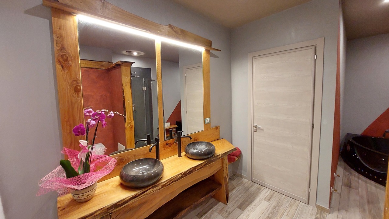 Photo of Bathroom in Lucinasco
