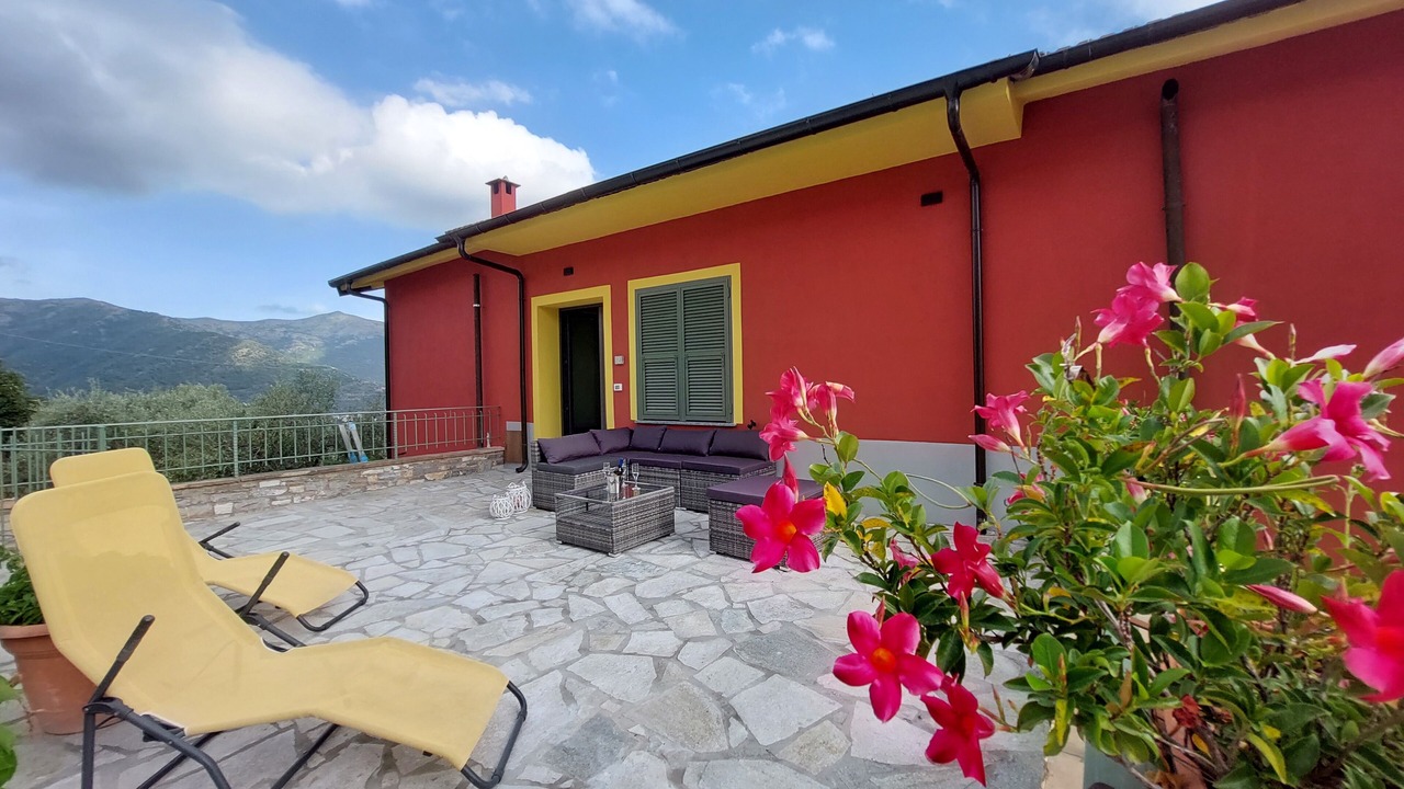 Photo of Patio Balcony in Lucinasco