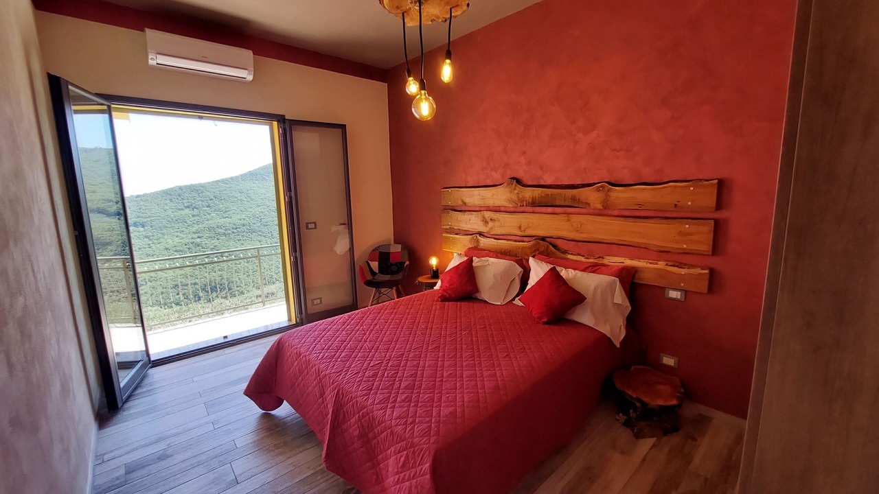Photo of Bedroom in Lucinasco
