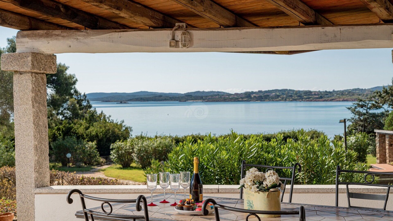 Photo of Patio Balcony in Porto Istana