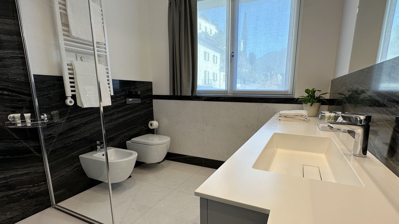 Photo of Bathroom in Carate Urio