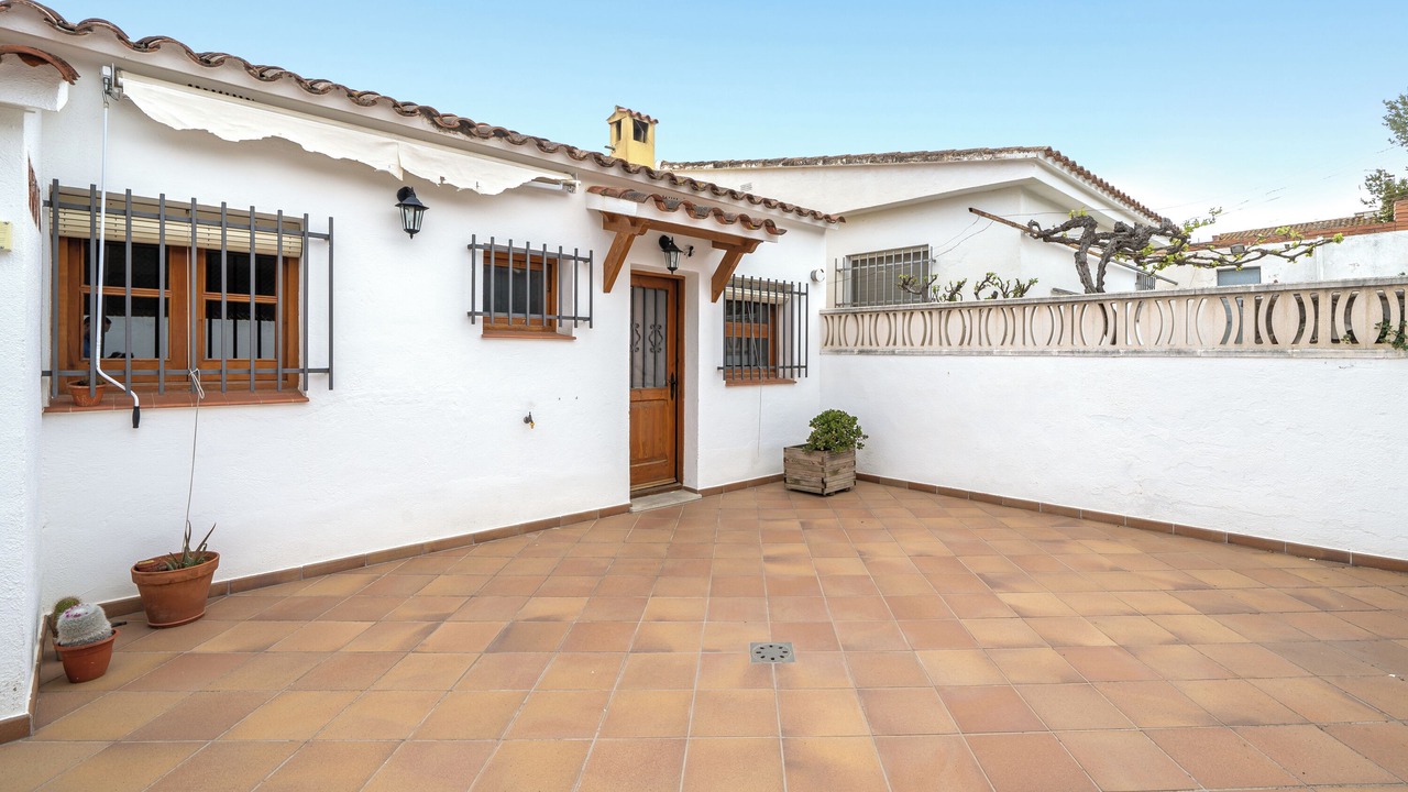Photo of Outdoor in Albinyana