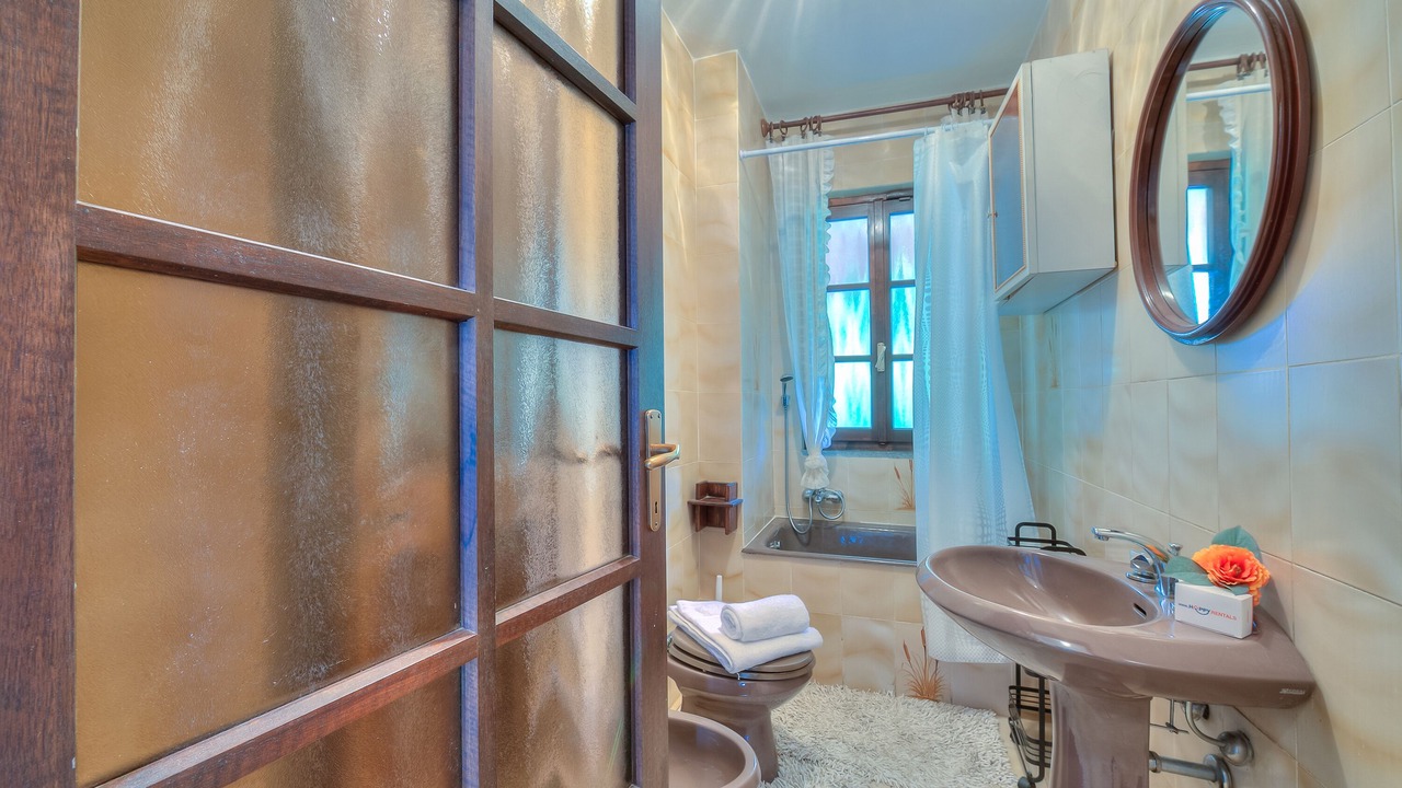 Photo of Bathroom in Pettenasco